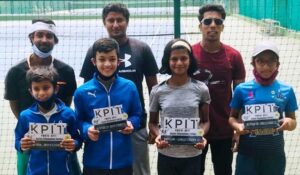 Winner and Runner up with guest