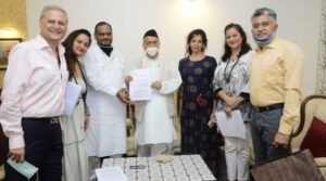 Osho disciples meet Maharashtra governor