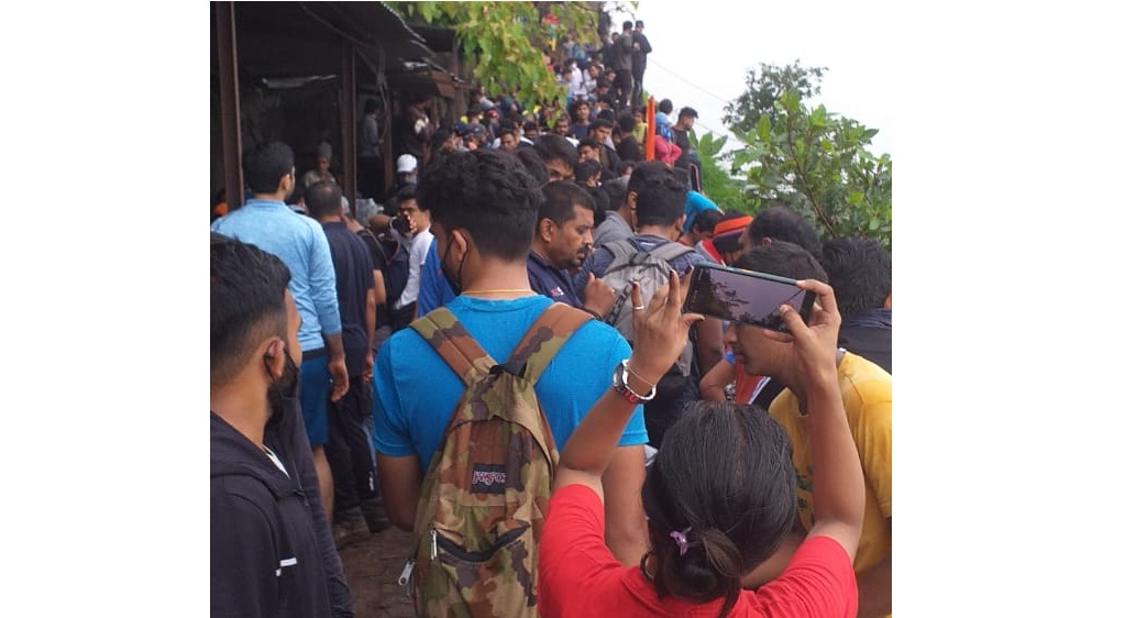 Sinhgad crowd Pune