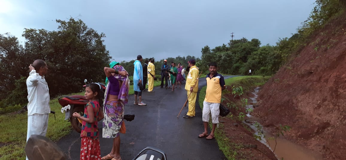 people being evacuated from Velhe taluka pune heavy rains flood landslide