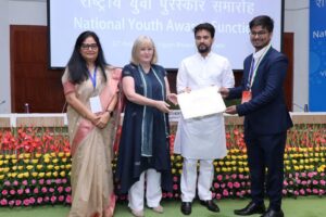 Chetan Pardeshi From Chinchwad Gets National Youth Award