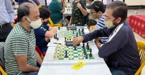 Karan Trivedi(Black) making move against IM Vikramaditya Kulkarni(White) in the fifth round