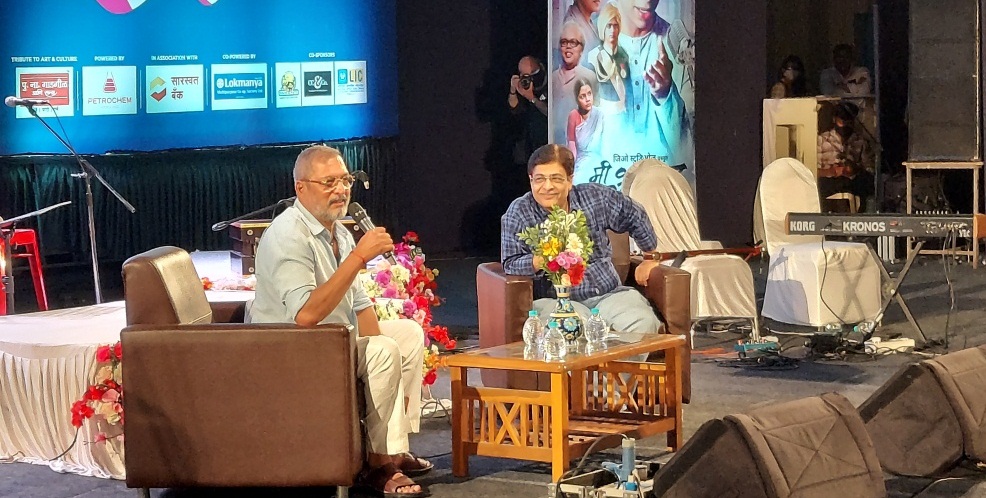 Dr. Sameeran Walvekar in conversation with Nana Patekar during the Vasantotsav