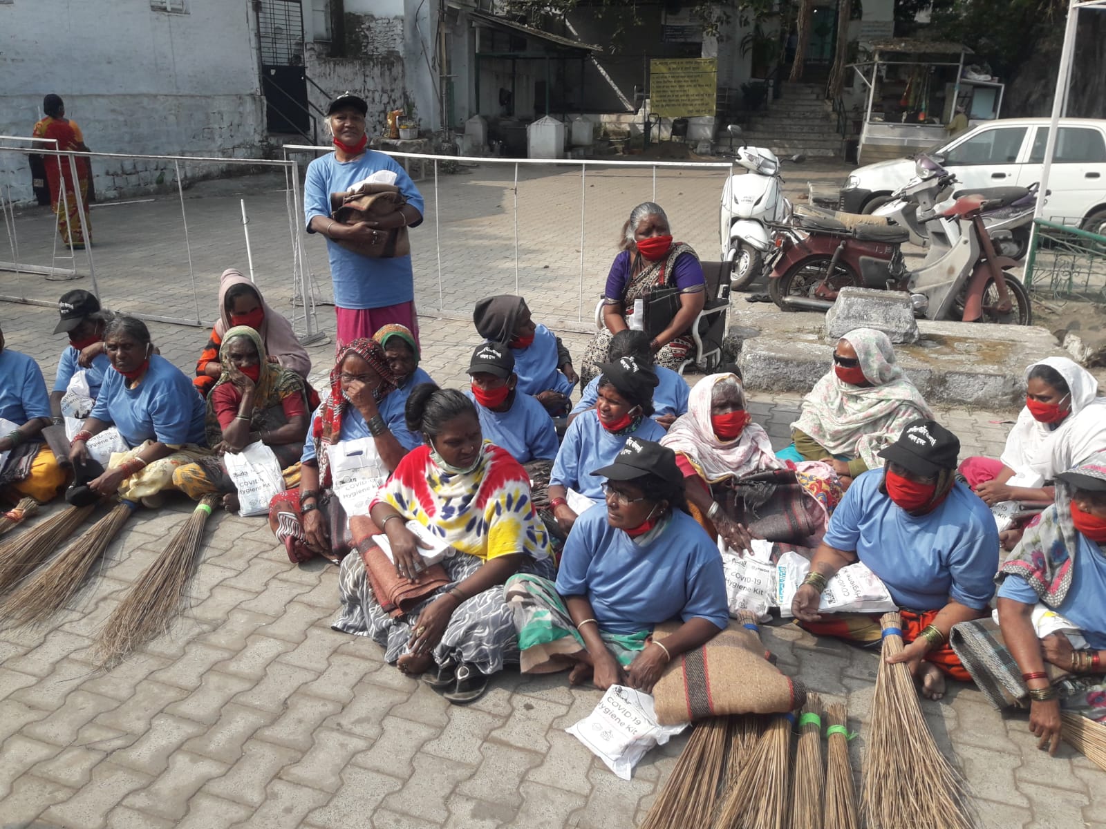 Pune: Beggars From Kharata Paltan Collect 50 kg Waste As Part Of Rehabilitation Project