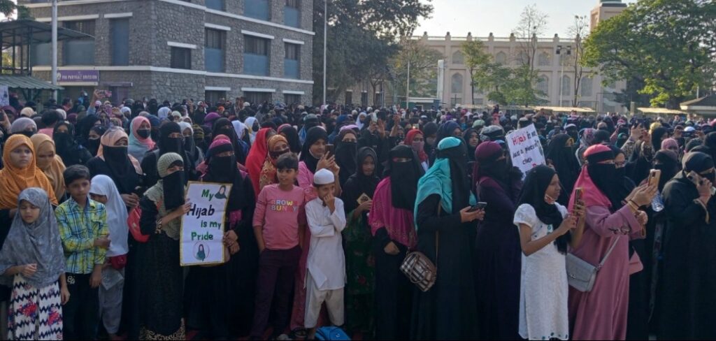 Muslim Community In Pune Organizes Protest In Favour Of Hijab