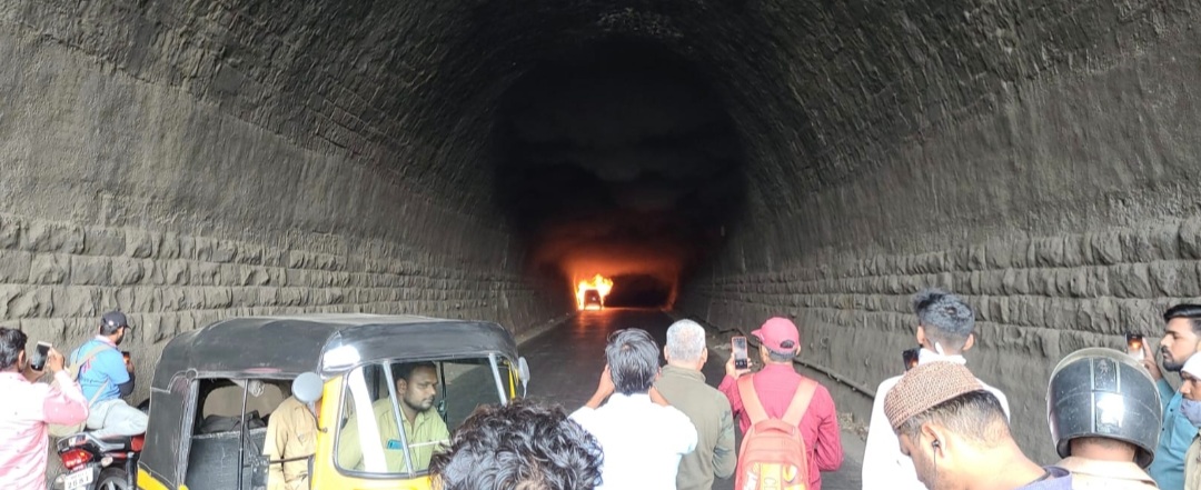 Pune: LPG Car Catches Fire In Old Katraj Tunnel
