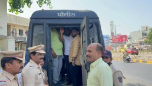 mns worker detain