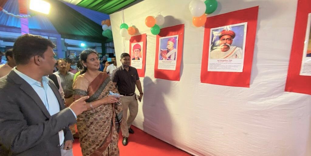 Exhibition Organised At Pune Railway Station To Spread Awareness On Freedom Fighters