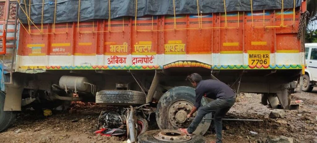 3 Persons Including 6-Month-Old Baby Died In Accident At Lavale Phata