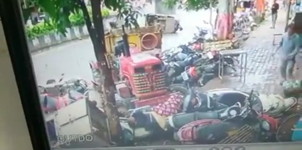 Pune: Tractor Hits Many Vehicles, Two Persons Injured