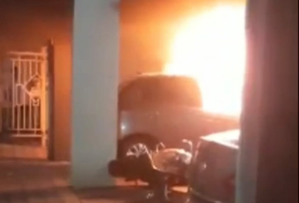 Car Fire Pune Housing Society Parking