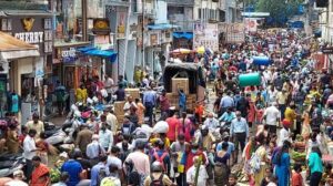 Crowed market shopping