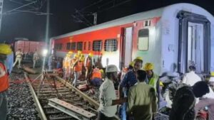 Train Collides With Goods Train In Gondia