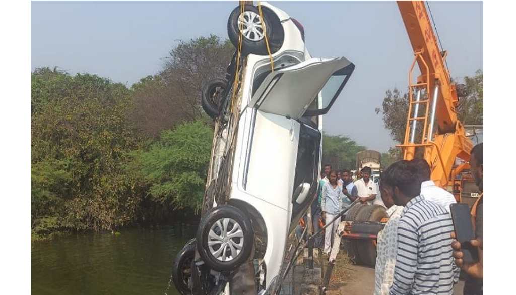 Accident on Walchandnagar-Natepute Road
