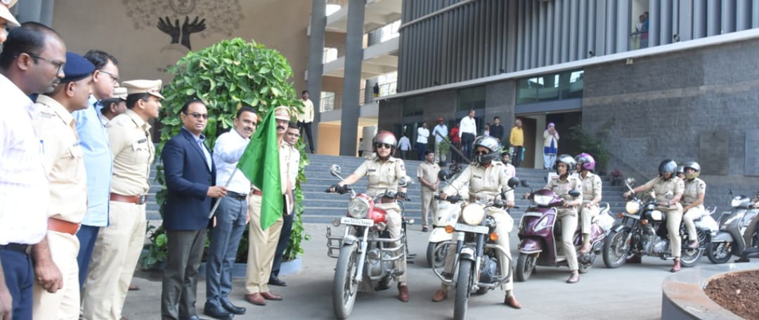 Pune Collector Launches Road Safety Week, Appeals To Use Seatbelt And Helmets