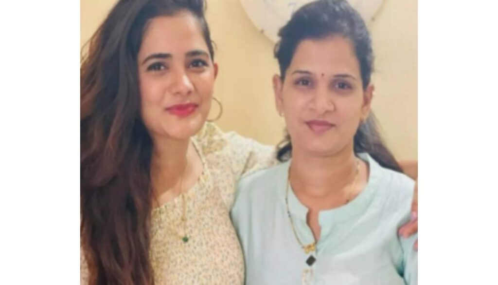 Bhagyashree Mote's Sister