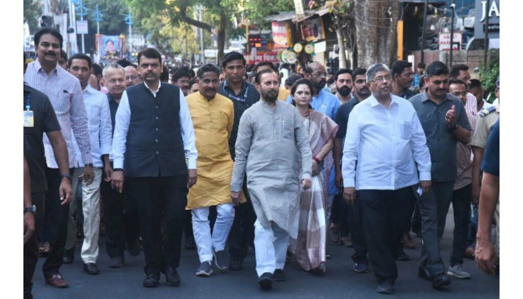 MP Girish Bapat