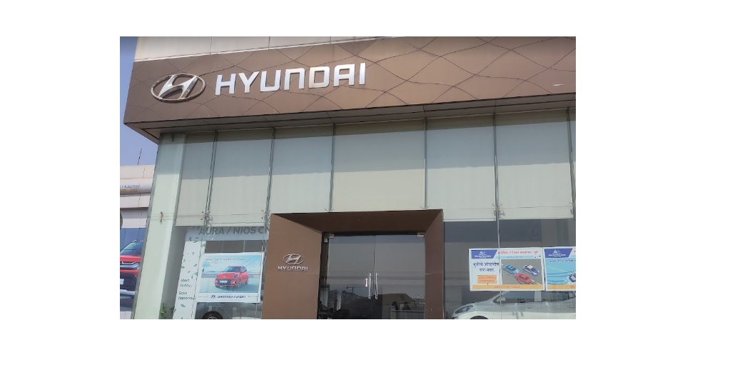 Pune Employee at Hyundai Showroom Allegedly Sells 46 Cars on Fake Gate Passes Punekar News