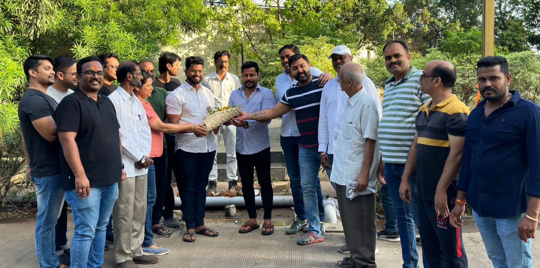 Pune Citizens Of Hillshire Society Arrange Private Water Supply