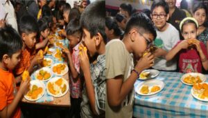 Mango-Eating Competition
