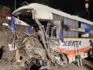 bus accident Pune