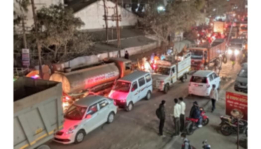 Pune: Infrastructure Issues and Traffic Jams Force Small-Scale ...