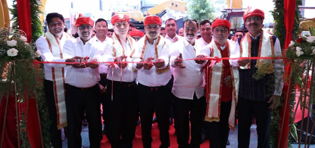 Pune, May 30, 2023: SANY India, a leading manufacturer of construction equipment, has announced the inauguration of its new 4S office in association with OM Hydraulics Equipments in Pune, Maharashtra. The move strengthens SANY India’s presence in the region and expands its commitment to providing customers with high-quality construction equipment and excellent customer service. This Pune facility will be the only dealership office in the region for SANY, making it a critical hub for the company's operations in the region, and offering customers a one-stop solution for sales, service, spare parts, and skill development of machines. The head office will cover several districts in Maharashtra, including Pune, Ahmednagar, Aurangabad, Bid, Hingoli, Jalna, Kolhapur, Latur, Nanded, Osmanabad, Parbhani, Ratnagiri, Sangli, Satara, Sindhudurg and Solapur. Mr. Deepak Garg, Managing Director, SANY India & South Asia, along with Mr. Dawson Zhu - Executive Director, Sany India, Mr. Dawson Zhu - Executive Director, Sany India, Mr. Dheeraj Panda, Chief Operating Officer (Sales, Marketing & Customer Support) SANY Heavy Industry India Pvt. Ltd. and Mr. Vijay Salunkhe, Managing Director of OM Hydraulics Equipments, hosted customers from the region for the inauguration. The dealership will serve a large number of potential customers in the area. This new facility will aid improving the company’s future scalability plans. Speaking on the occasion, Mr Deepak Garg, Managing Director, SANY India & South Asia, stated, “Strengthening our partnership with Om Hydraulics Equipments the new facility showcases our commitment to providing high–quality products and exceptional service to our clients. In this sector, it is important to be innovative, and the launch of the new 4S office in Pune is an important step in that regard. We will continue to innovate to expand our reach in the region and increase scalability options. Mr Vijay Salunkhe, Managing Director of OM Hydraulics Equipments, said, “The new state-of-the-art facility will offer SANY India’s finest products equipped with state-of-the-art technology. Our partnership with SANY India will help us grow our business and provide better service to our customers."