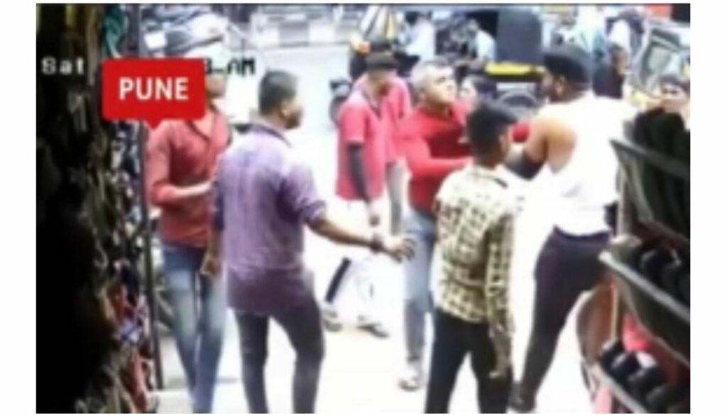Shopkeeper and Towing Van Worker Clash in Hadapsar Area Over Parked Bike