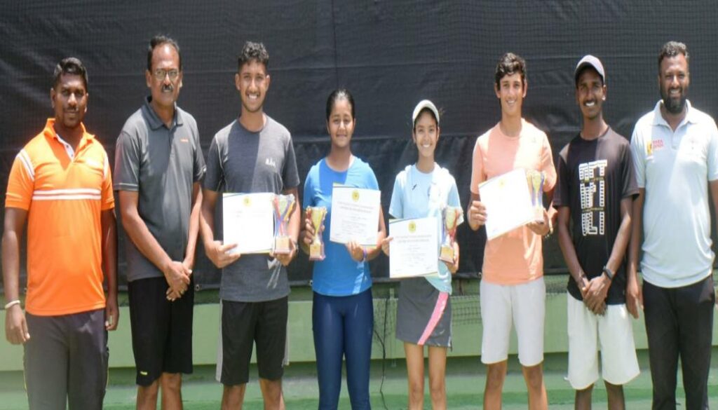 Winners and Runners Ups with guests (1)