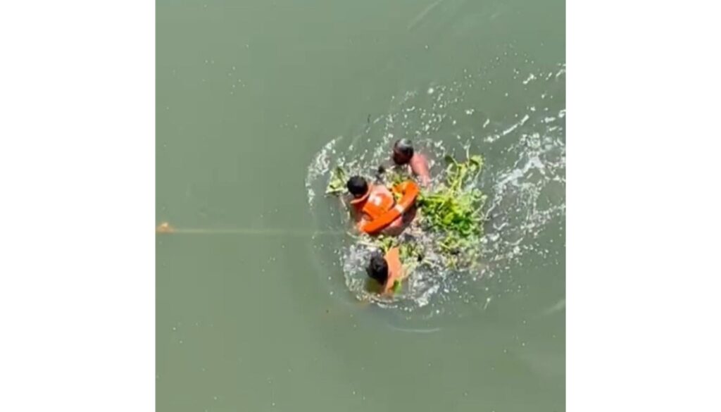 Youth Stuck In Middle Of River In Kalyani Nagar; Rescued