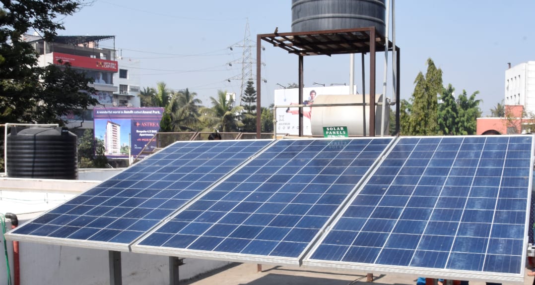 Pune Achieves Remarkable Milestone: 10,000 Solar Power Projects Generate 254 MW of Energy Pune, 1st June 2023: In a significant boost to rooftop solar power generation, MSEDCL has successfully implemented 10,170 solar power projects with a combined capacity of 253.94 MW in the Pune circle. The overwhelming response from customers, including individuals, societies, and commercial and industrial establishments, has contributed to this remarkable achievement. Among the implemented projects, domestic solar projects from 7,580 customers alone account for 72 MW, while another 3,580 projects with a capacity of 96.79 MW are currently in progress. The central government provides up to 40 percent subsidy for setting up rooftop solar power generation systems for domestic customers of Mahavitaran, including households, residential associations, and welfare associations. To ensure the smooth implementation of this scheme, Mr. Vijay Singhal, Chairman and Administrative Director of Mahavitaran, is actively reviewing the progress. Mr. Prasad Reshme, Level Director (Project), has been instrumental in providing support and momentum to the scheme. Under the subsidy scheme, domestic customers are eligible for a 40 percent subsidy for solar power systems ranging from 1 to 3 kW, while a 20 percent subsidy is applicable for systems exceeding 3 kW up to 10 kW. For instance, a 3 kW solar power system costs approximately Rs. 1,24,000, out of which the concerned customer would have to bear an actual expenditure of around Rs. 74,400 after availing a 40 percent central grant of approximately Rs. 49,600. Additionally, housing societies and welfare associations can avail a 20 percent subsidy for group use, up to 500 kW with a limit of 10 kW per house. To date, Pune circle has witnessed the implementation of 7,580 domestic projects with a capacity of 17.83 MW, 1,364 commercial projects totaling 36.11 MW, 641 industrial projects reaching 110.28 MW, and 585 projects from other customers generating 35.55 MW. Furthermore, there are 2,880 domestic projects under construction with a capacity of 15.01 MW, 343 commercial projects totaling 55.64 MW, 224 industrial projects reaching 8.31 MW, and 133 projects from other categories generating 8.31 MW. The promotion of solar power generation projects and the training of engineers and technical workers have played a significant role in the growth of rooftop solar projects in Pune. The Ganeshkhind rest house was actively involved in the promotion of solar power generation, while engineers and technical workers received specialized training. Additionally, representatives from 45 'Solar' agencies on the selected list underwent specialized training. A joint workshop was also conducted, bringing together assistant engineers (quality control) from all 41 subdivision offices and representatives of 'solar' agencies. Mr. Rajendra Pawar, Chief Engineer, emphasized the substantial financial benefits enjoyed by individuals and societies through rooftop solar energy projects, as they significantly reduce electricity expenses. The project development costs can be recovered within four to five years, and the benefits can be reaped for approximately 25 years. Through the net metering system, excess electricity can be sold back to Mahavitaran at the prevailing rates. Mr. Pawar urged electricity consumers to take advantage of rooftop solar power schemes to achieve financial savings and contribute to environmental protection.