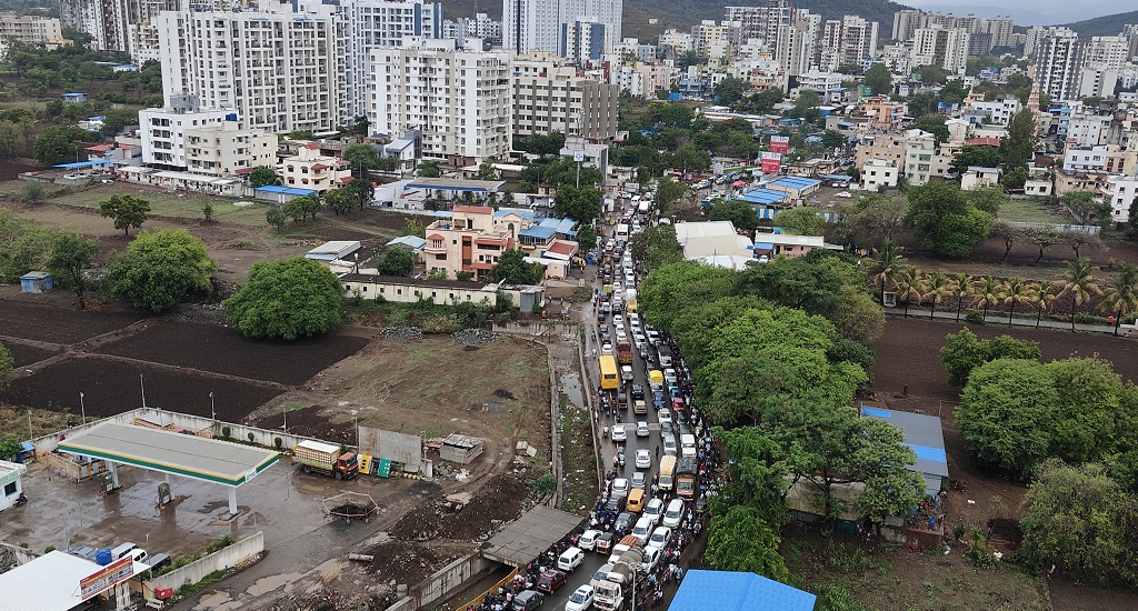 traffic jam in sus gaon pune