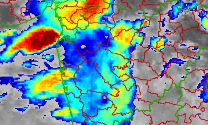 Pune District on High Alert as IMD Upgrades Rain Alert to Red