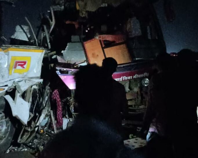 Five Killed and Twenty Injured As Bus Carrying Amarnath Yatra Pilgrims Meets With Accident In Buldhana