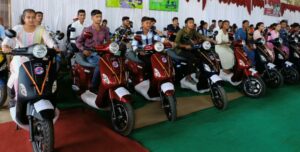 Government School Toppers from Hoshangabad felicitated by MP Government with Kinetic Green Electric Scooters