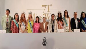 Miss World Karolina Biewelska & Miss India Sini Shetty