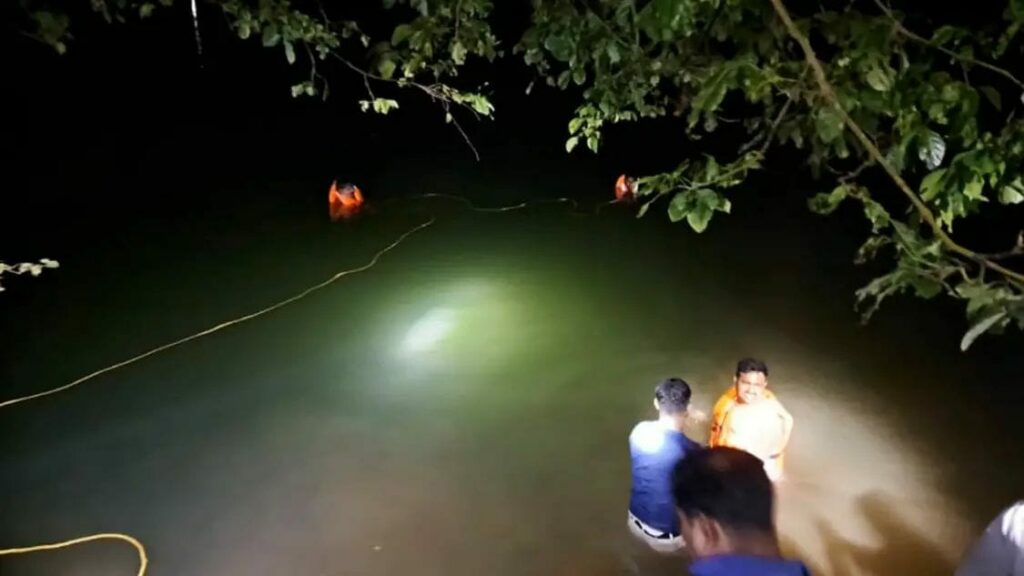 Young Girl Dies After Car Falls Into Khadakwasla Dam
