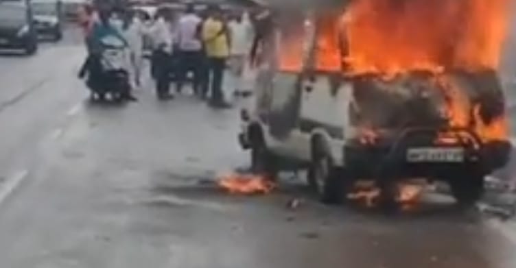 Pune: Running Car Catches Fire In Chinchwad, Nobody Injured 