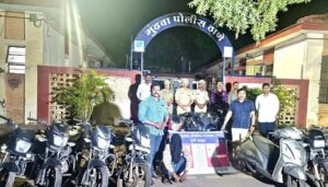 Mundhwa Police Arrest Two Burglars