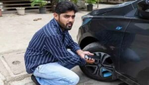 Restaurant Staff Deflates Senior Citizen's Car Tyre At Balewadi High Street