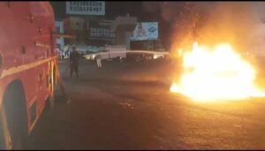 Fire Engulfs CNG Car