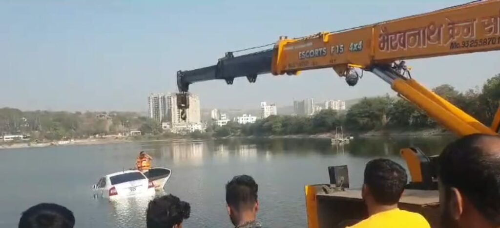 Man Found Dead in Submerged Car in Manas Lake Pune