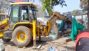 PCMC Demolishes Structures in Wakad