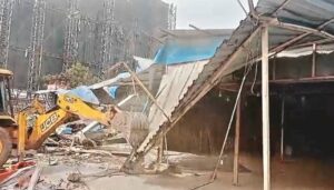 PCMC Demolishes Unauthorized Constructions in Wakad