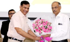 Collector Divase with Maharashtra Chief Electoral Officer