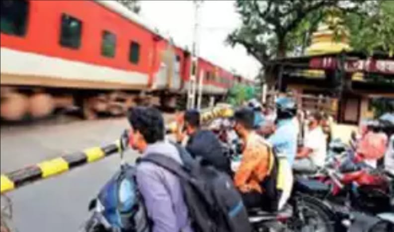 Pune Ghorpadi's Railway Bridge Set to Open in March
