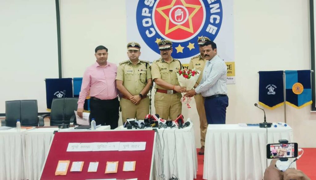 Pune Police Seize MD Drugs (1)