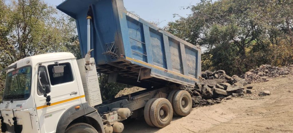 Pune PCMC Environment Department Cracks Down on Riverbank Garbage Dumping, Levies Heavy Fines