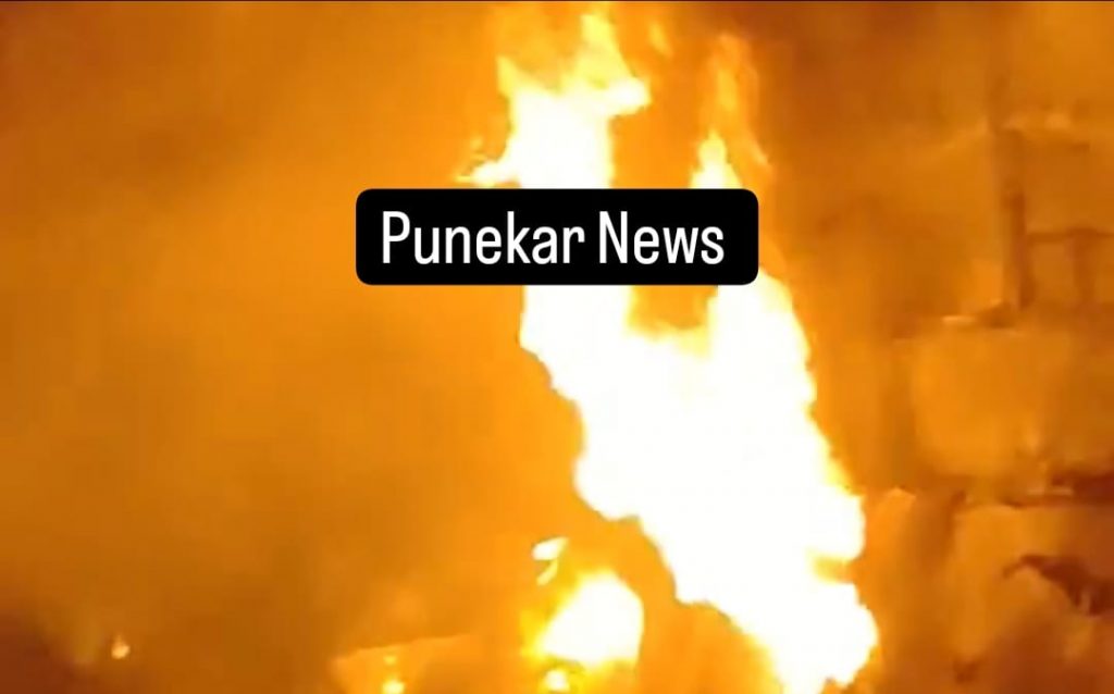 Bus Catches Fire in Mumbai Pune Express
