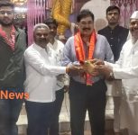 Pune: Social worker Ikram Khan felicitated at Hanuman Temple on the occasion of Ram Navami